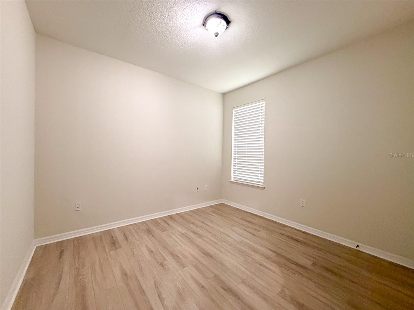 12947 RUNSWICK AVE