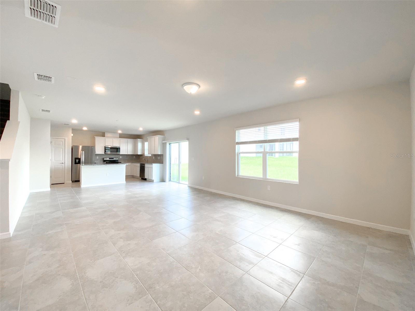1579 ASPEN AVE