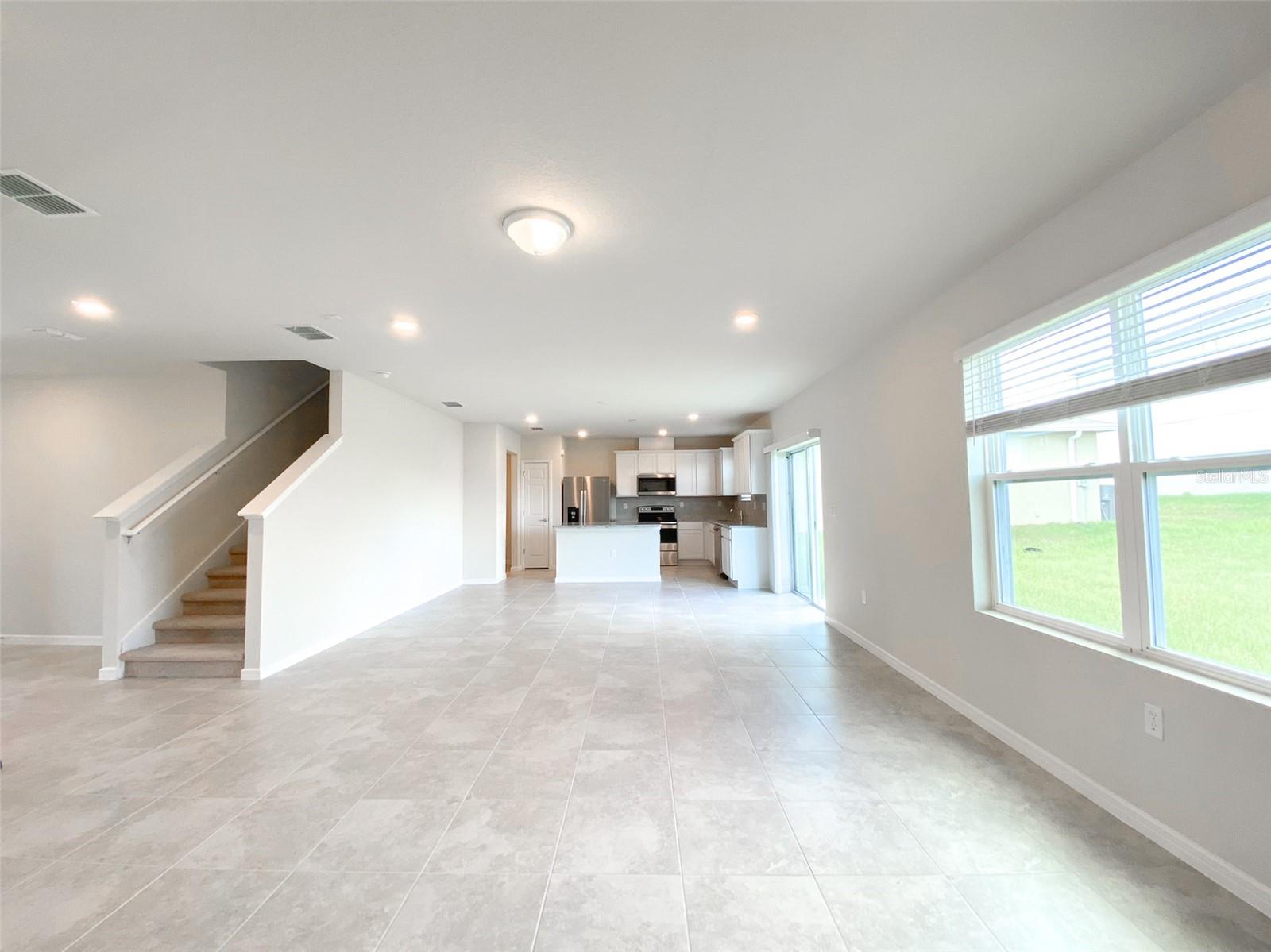 1579 ASPEN AVE