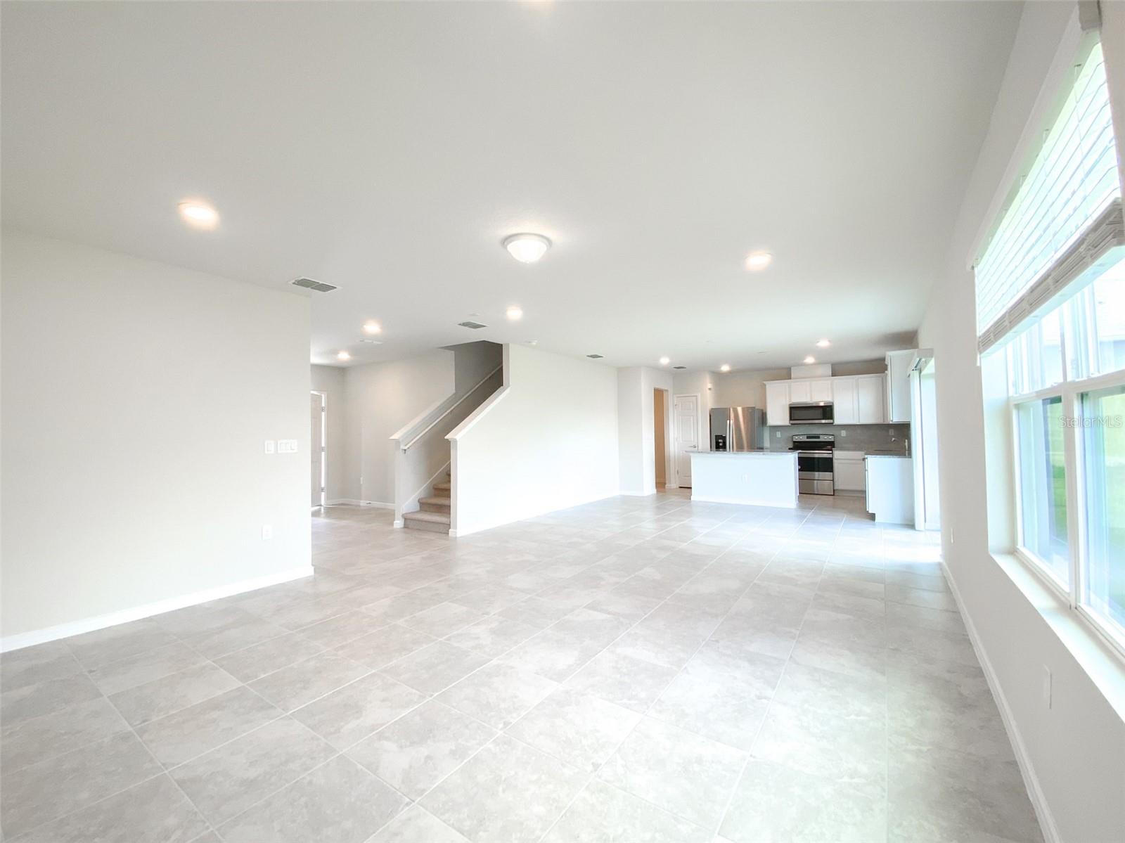 1579 ASPEN AVE