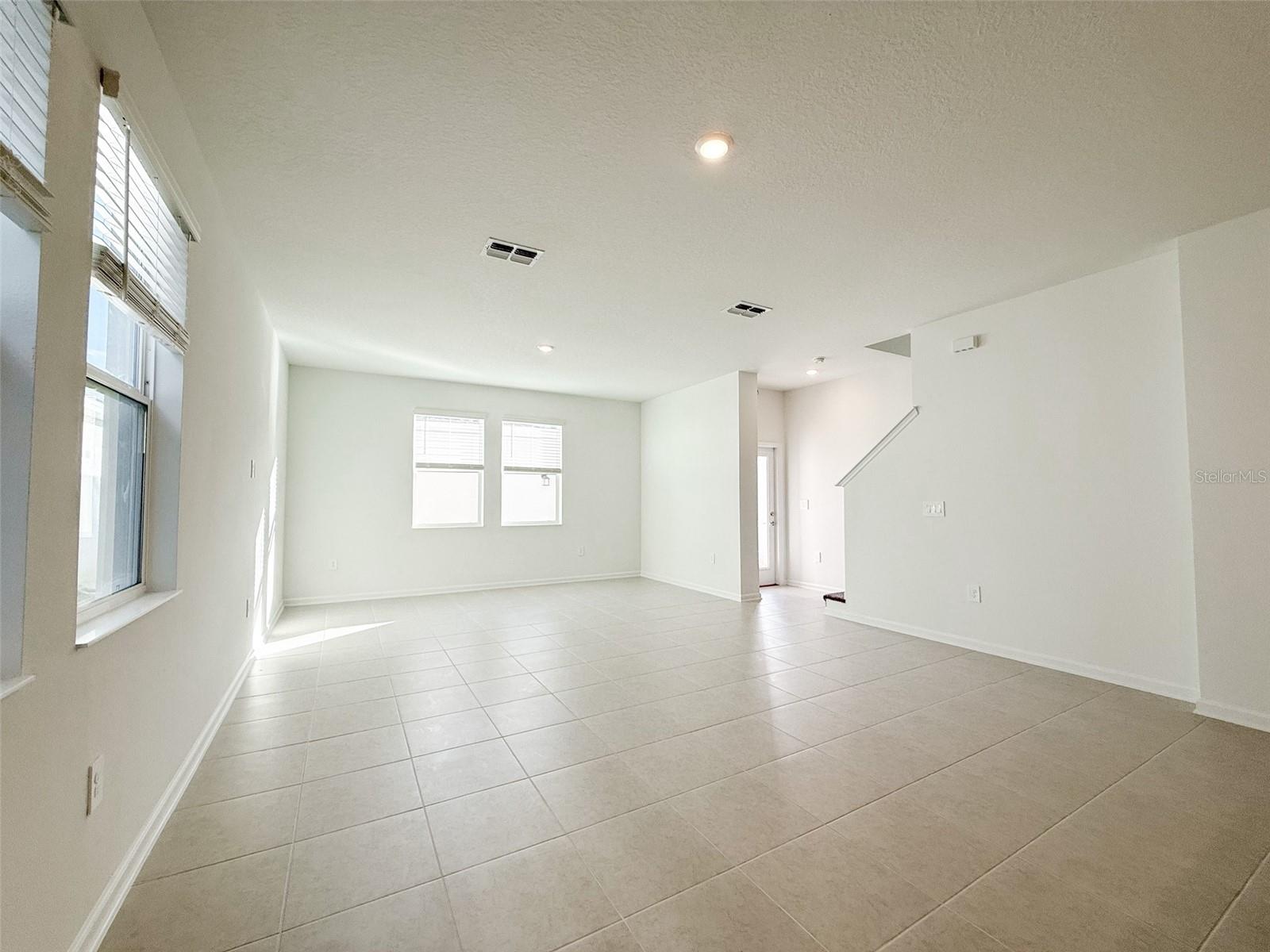 1898 RIDER RAIN LN