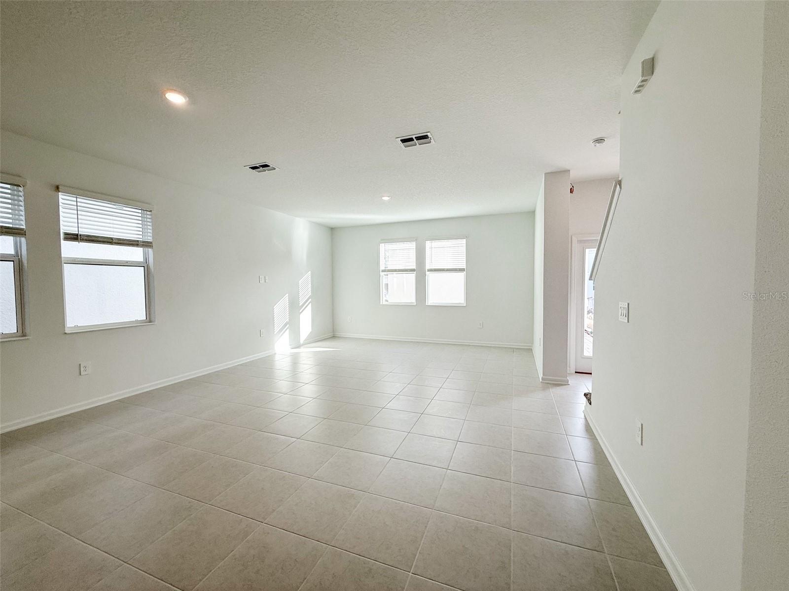1898 RIDER RAIN LN