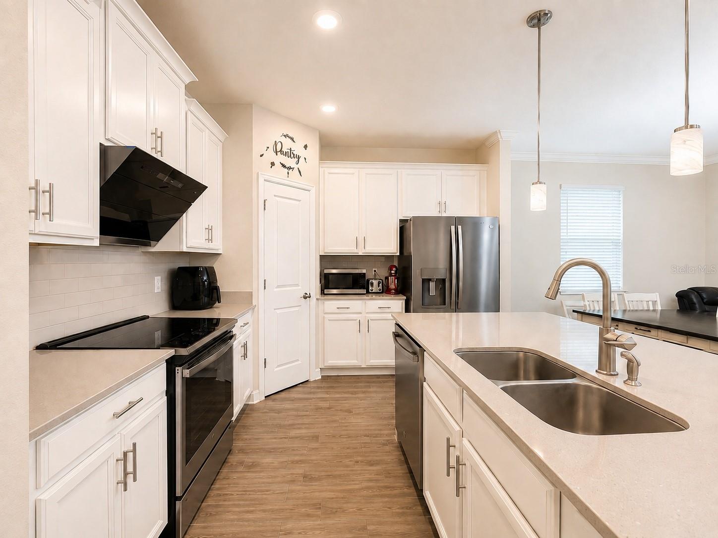 10253 LOVE STORY ST