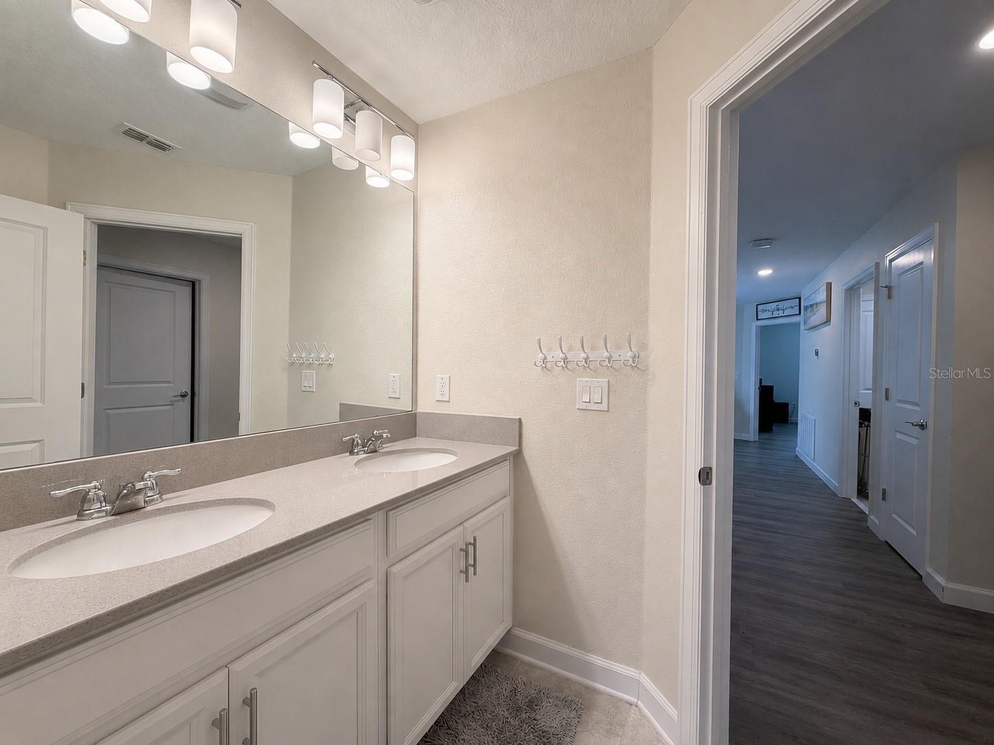 10253 LOVE STORY ST