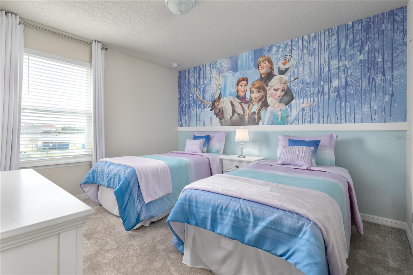 7376 OAKMOSS LOOP