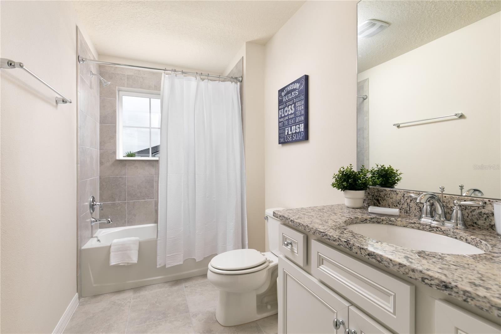 7376 OAKMOSS LOOP
