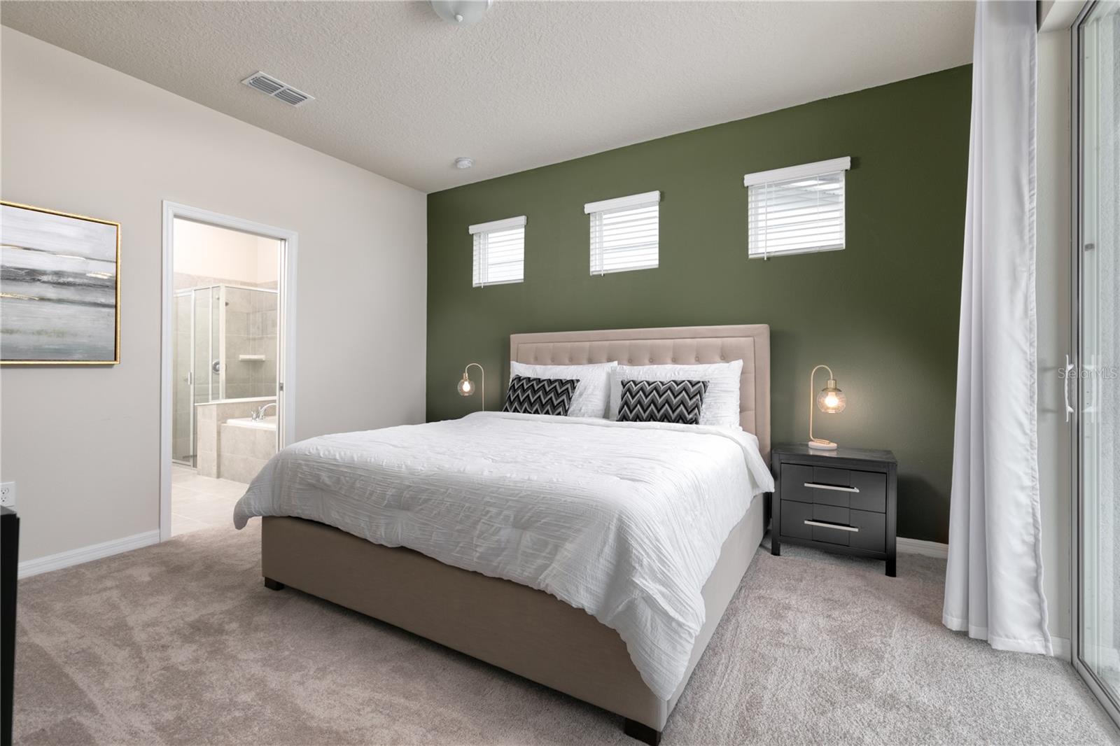 7376 OAKMOSS LOOP