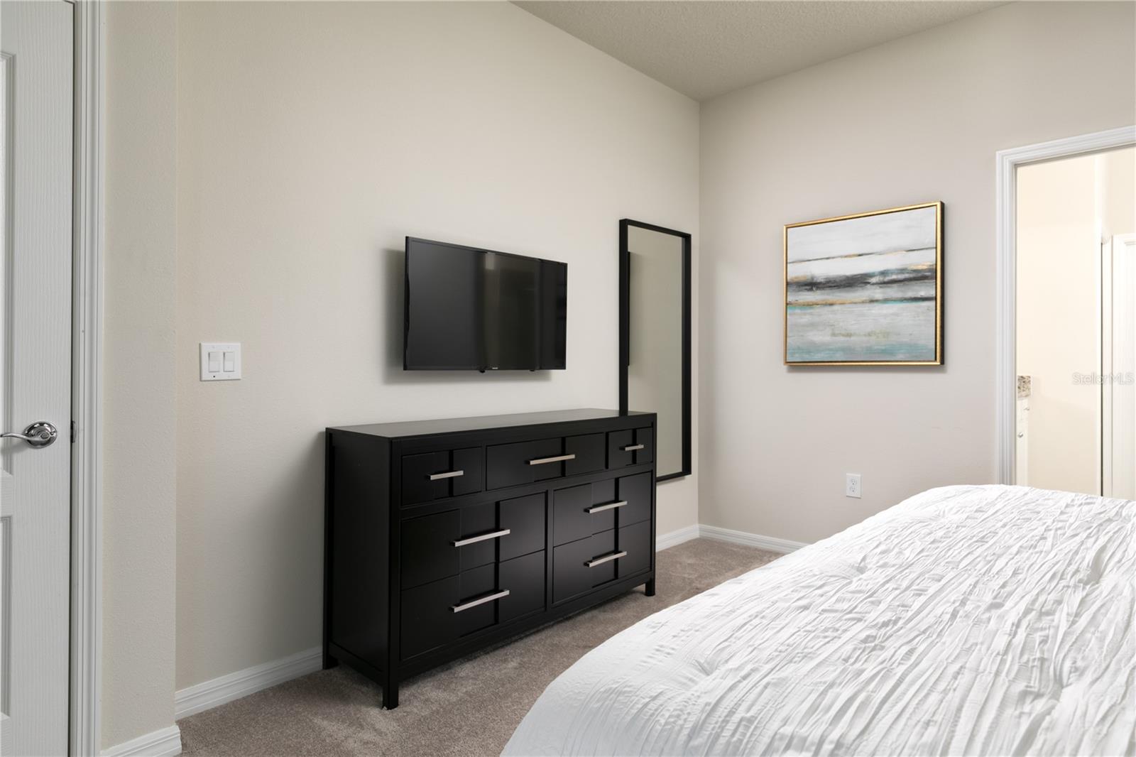 7376 OAKMOSS LOOP