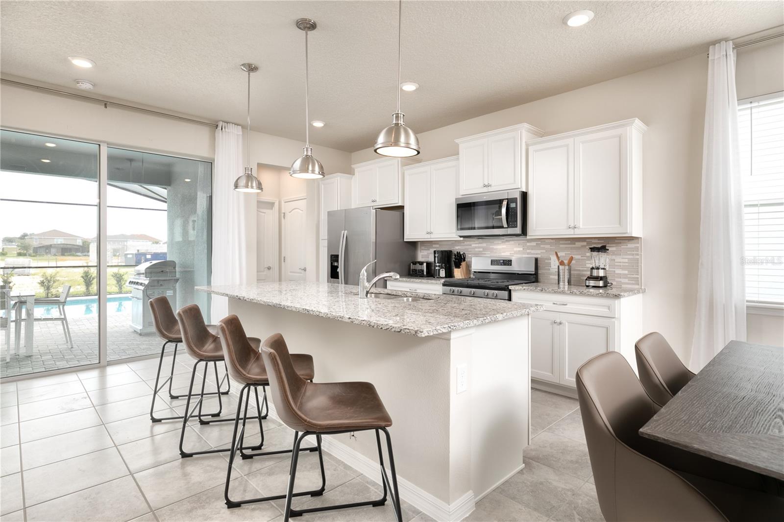 7376 OAKMOSS LOOP