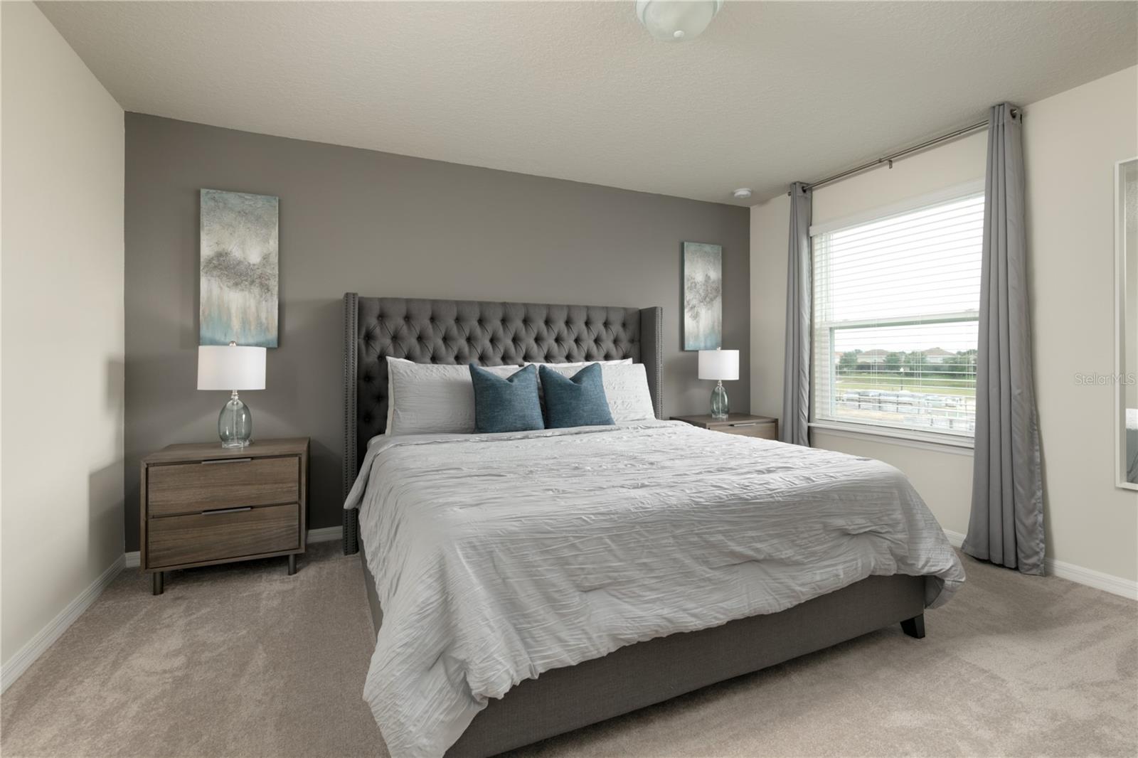7376 OAKMOSS LOOP