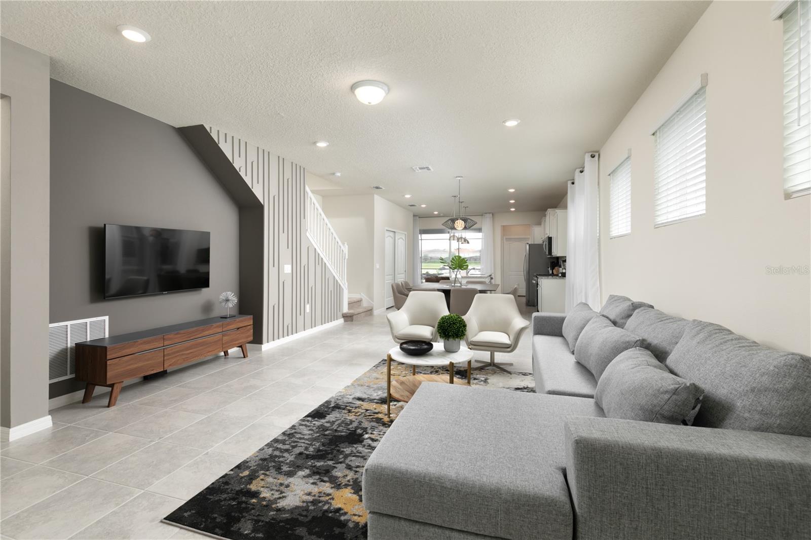 7376 OAKMOSS LOOP