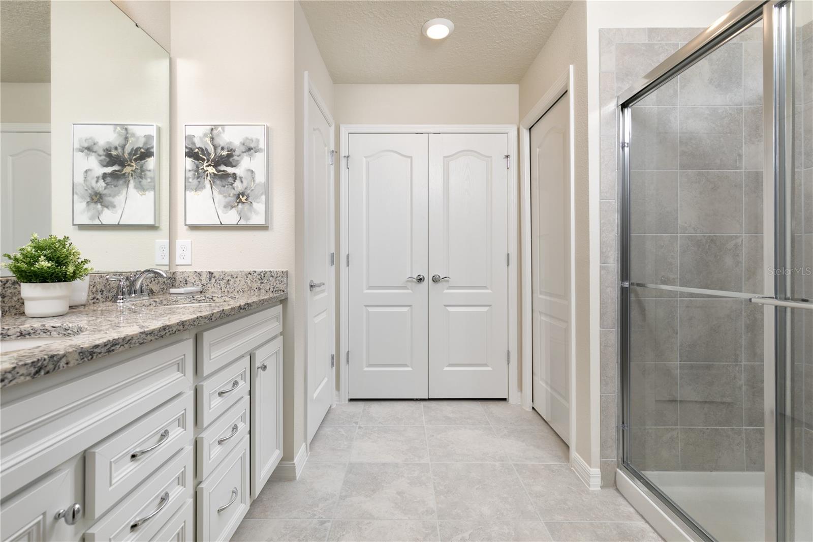 7376 OAKMOSS LOOP