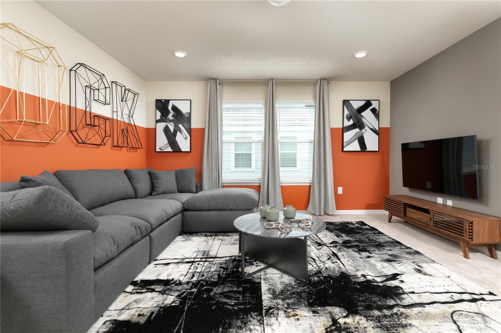 7376 OAKMOSS LOOP