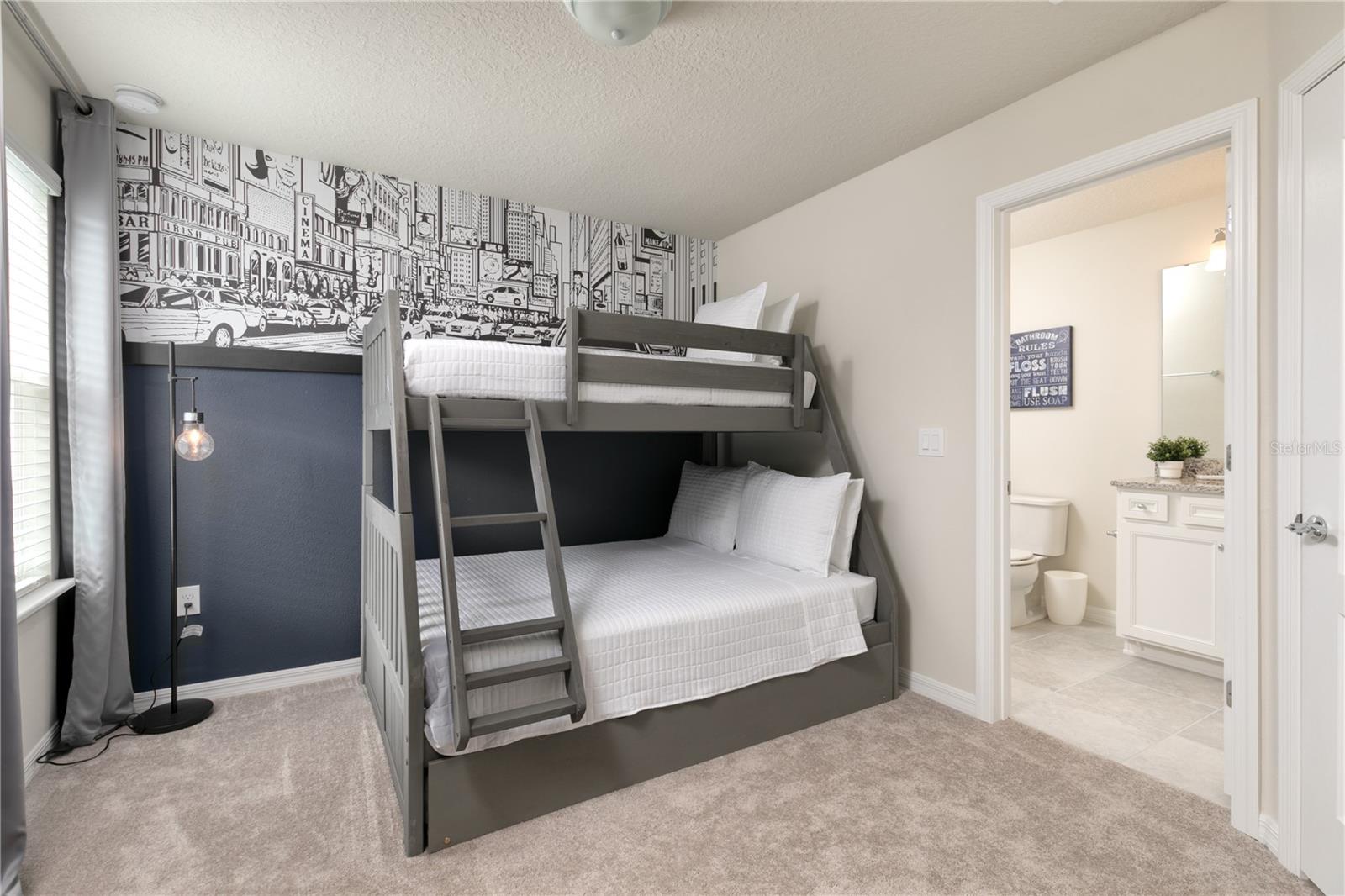 7376 OAKMOSS LOOP