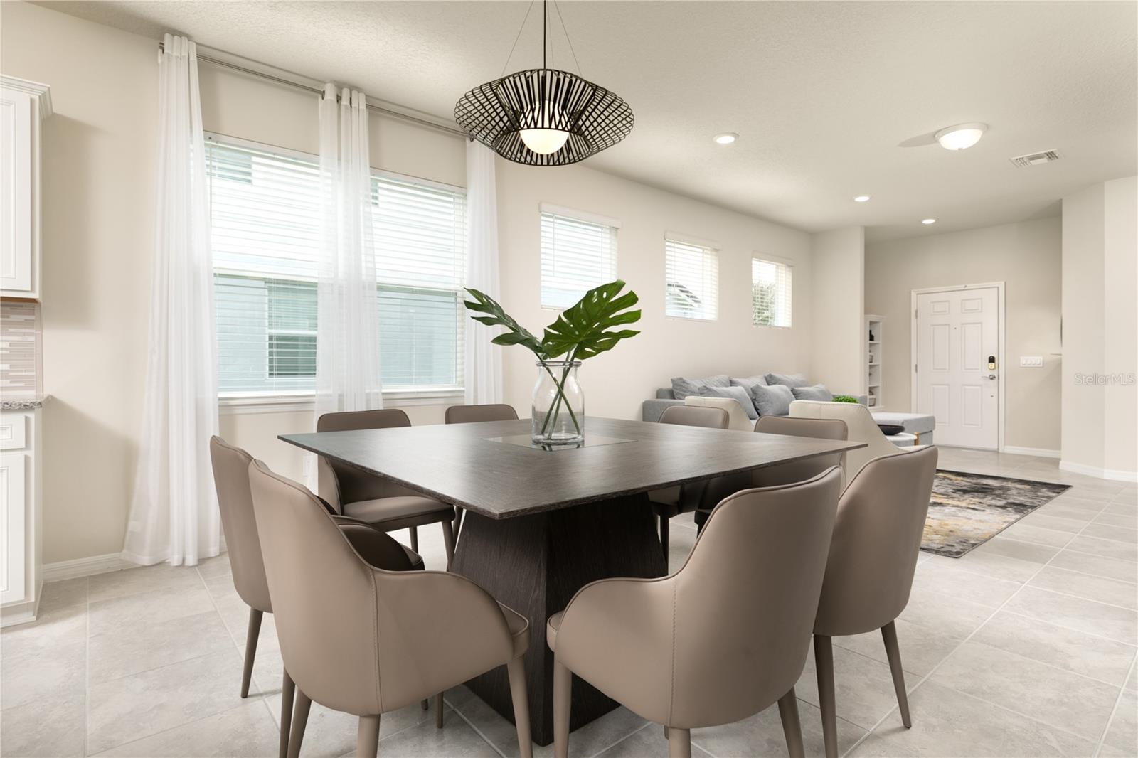 7376 OAKMOSS LOOP