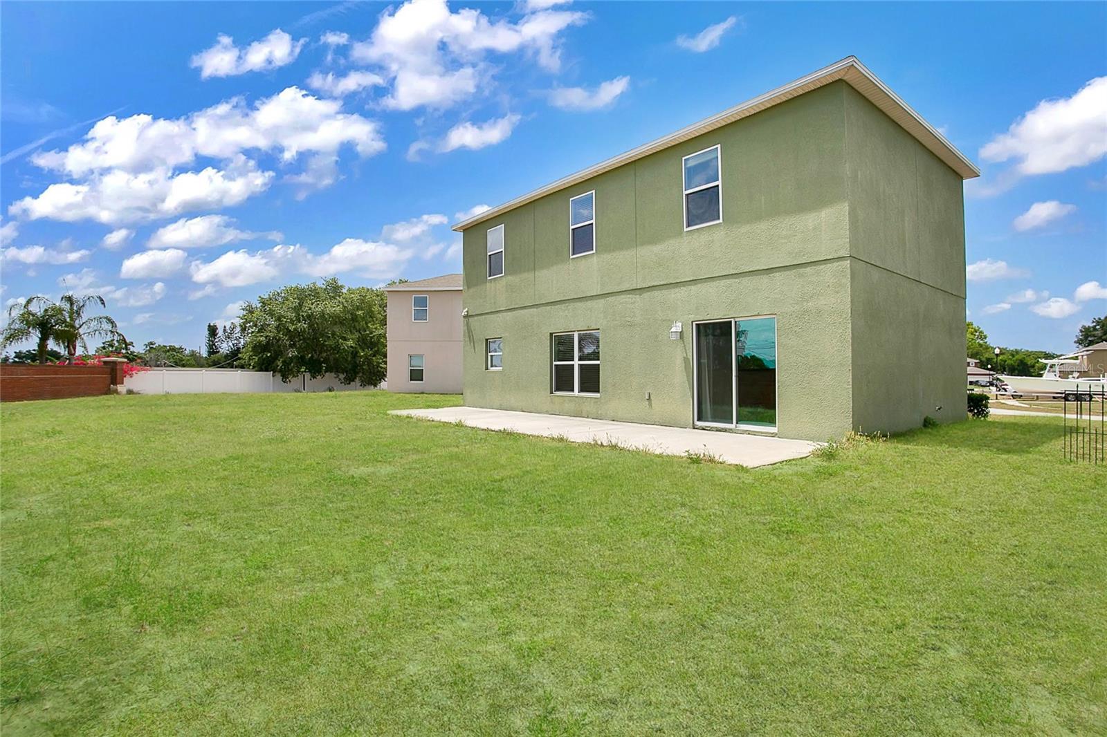 1370 SALISBURY DR