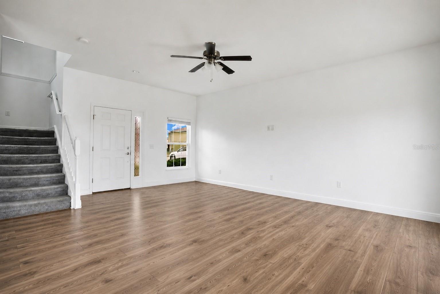 1370 SALISBURY DR