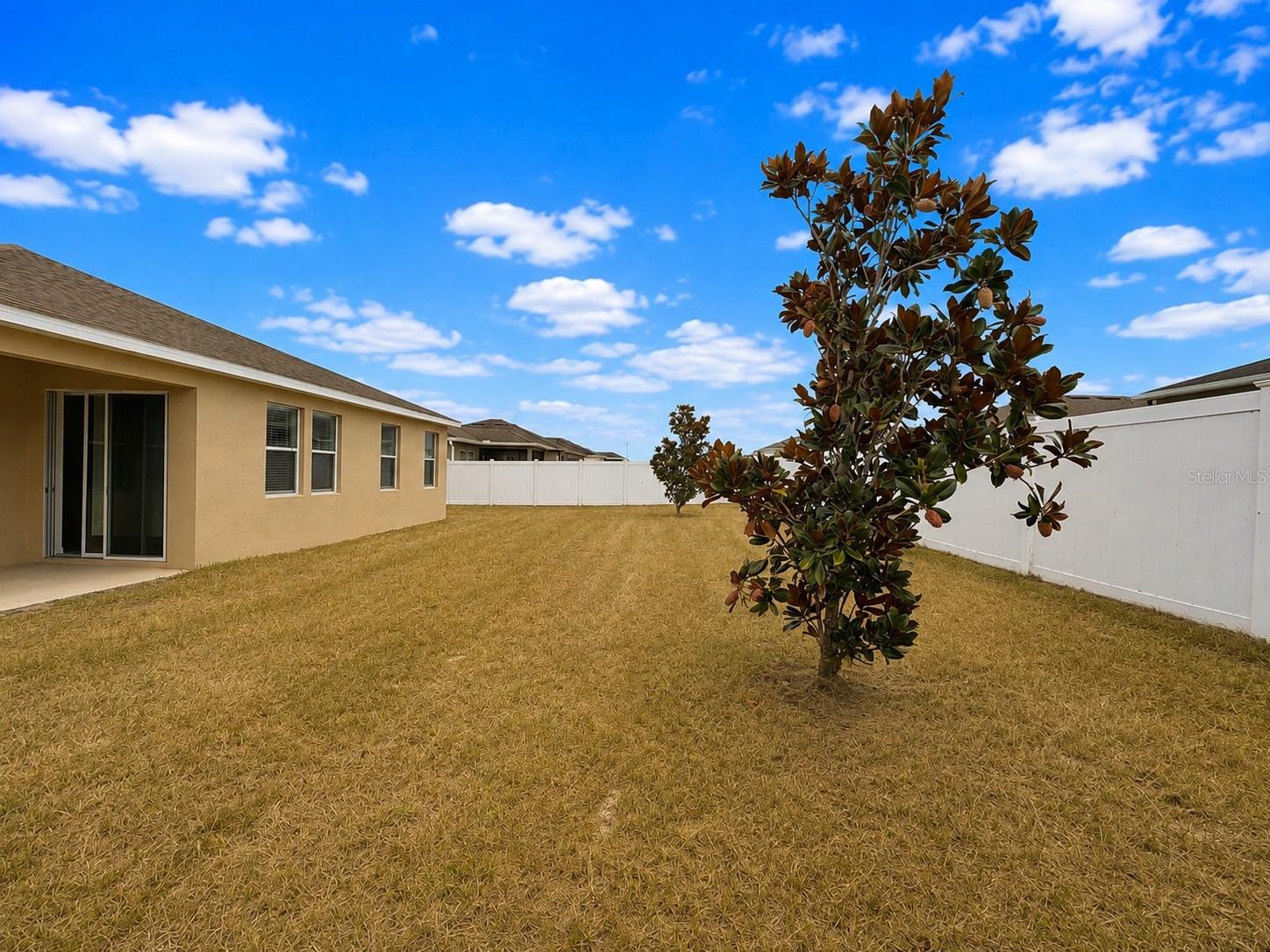 908 GLAZEBROOK LOOP