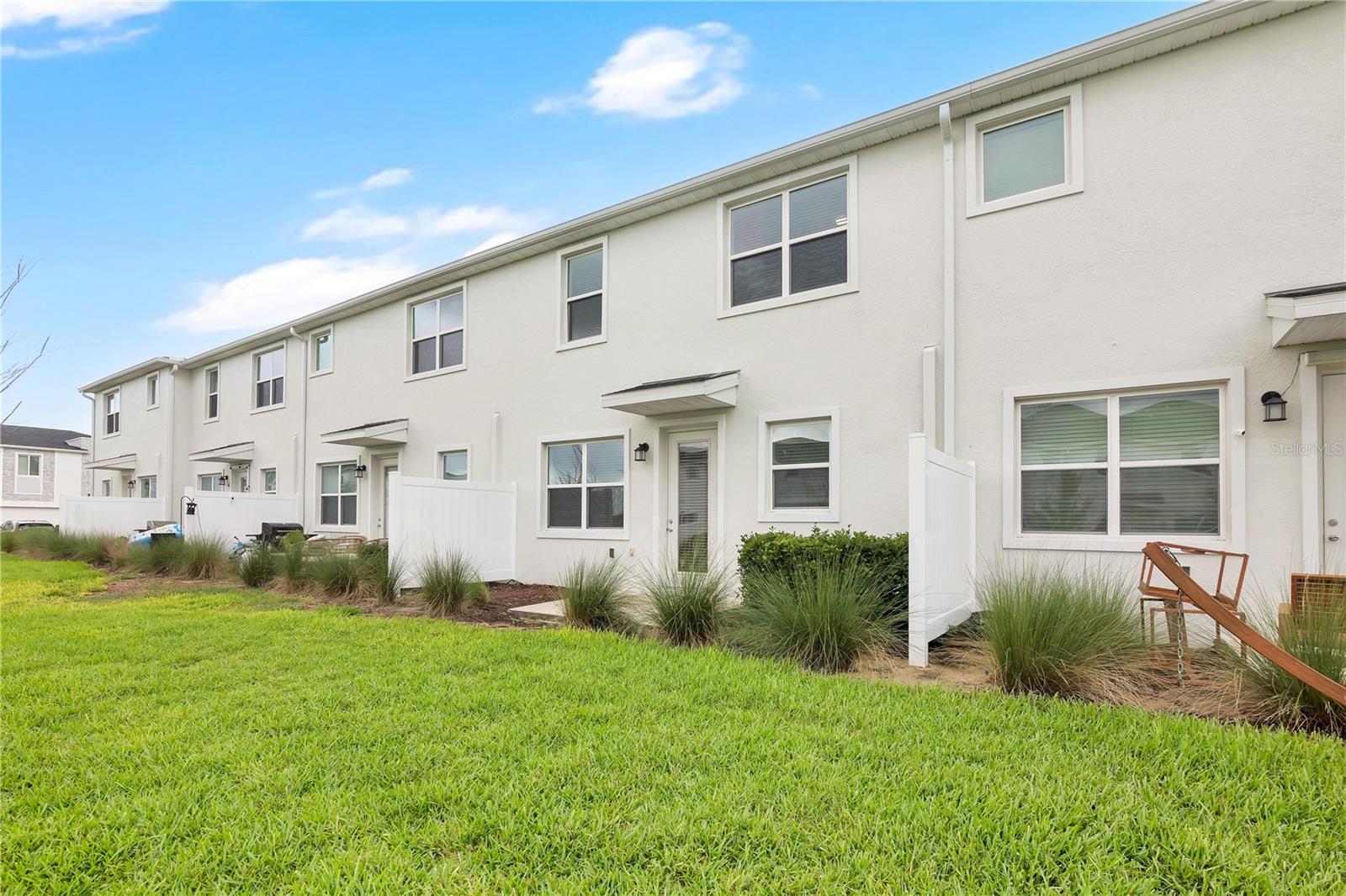 433 BOGEY DR