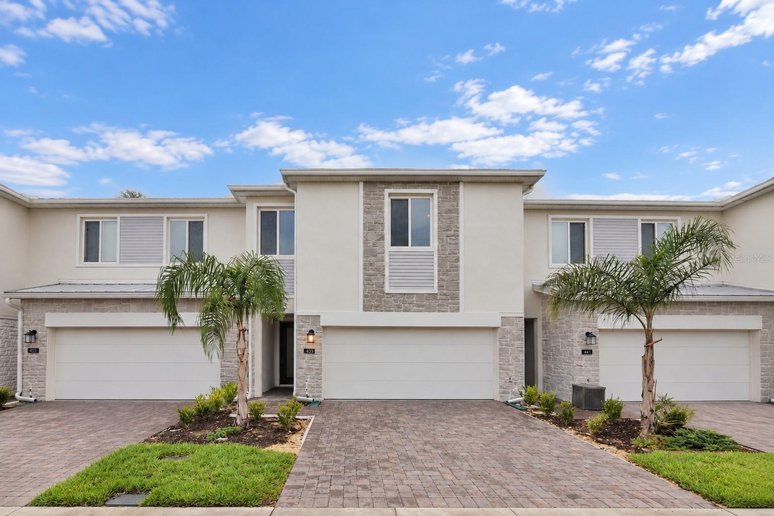 433 BOGEY DR