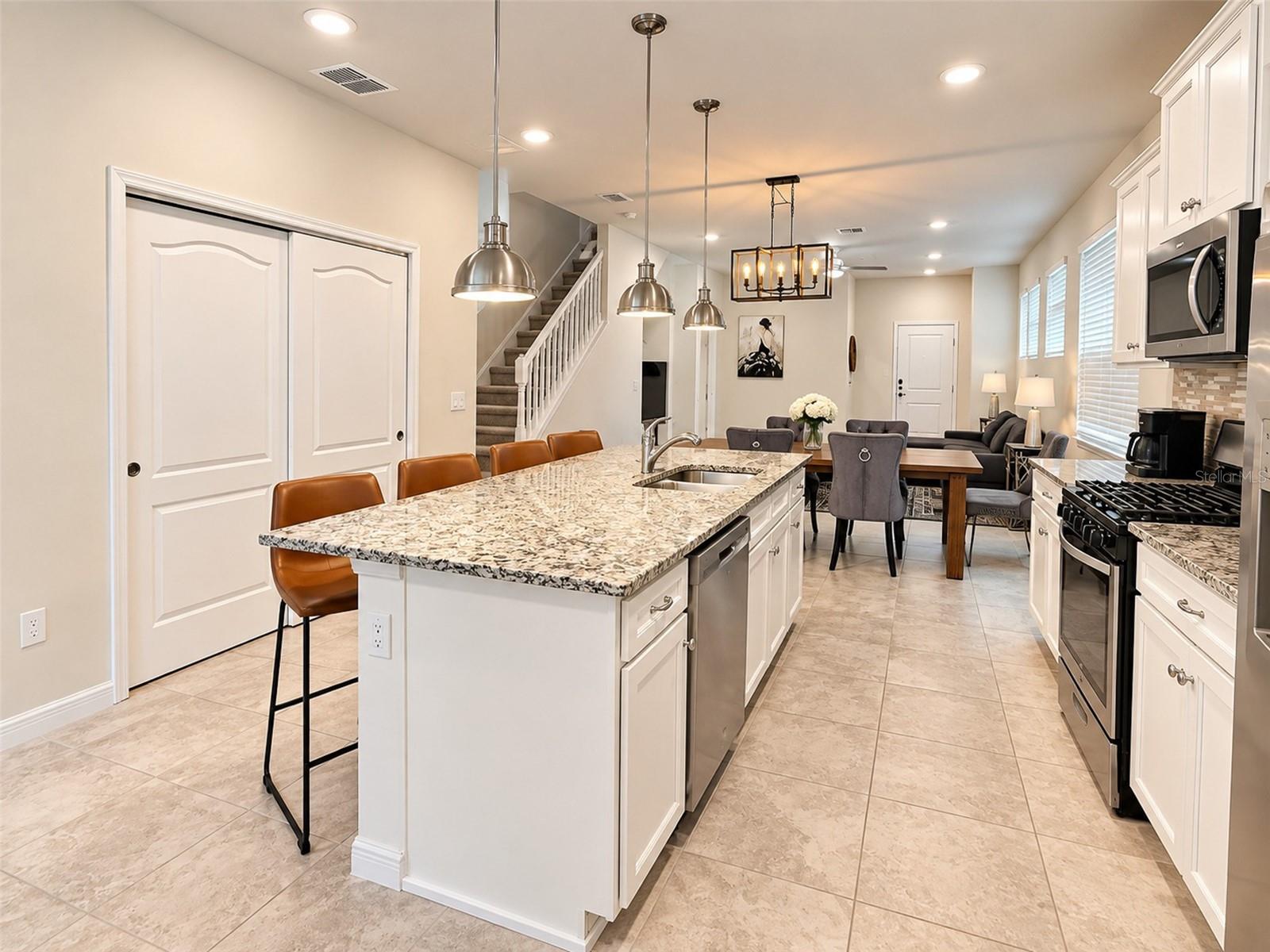 7328 OAKMOSS LOOP