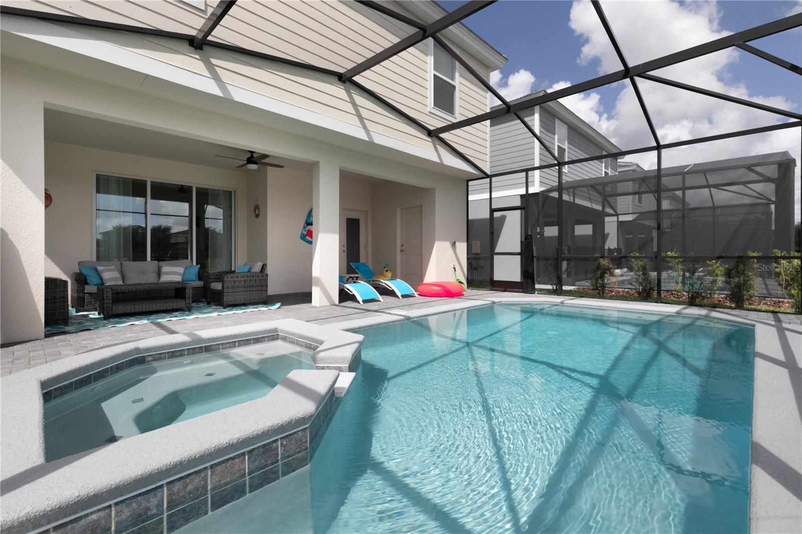 7227 OAKMOSS LOOP
