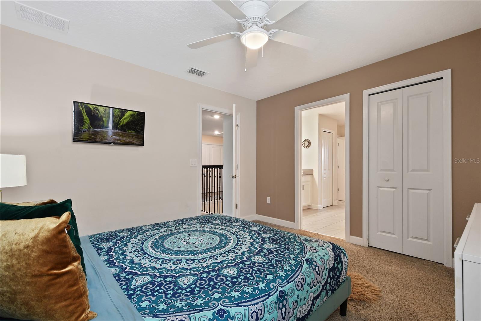8834 CABOT CLIFFS DR