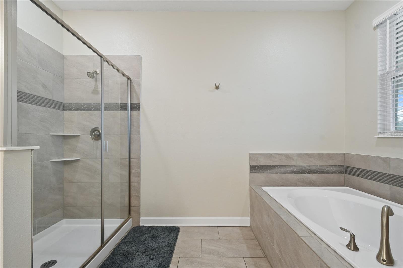 8834 CABOT CLIFFS DR