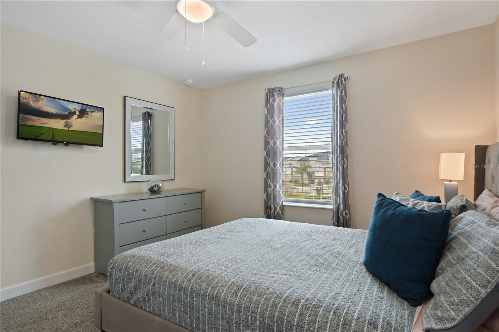8834 CABOT CLIFFS DR