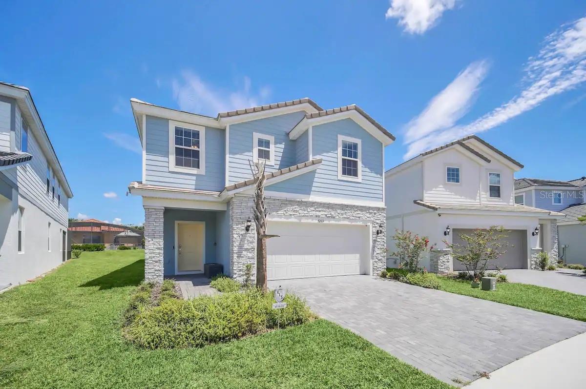 7263 OAKMOSS LOOP