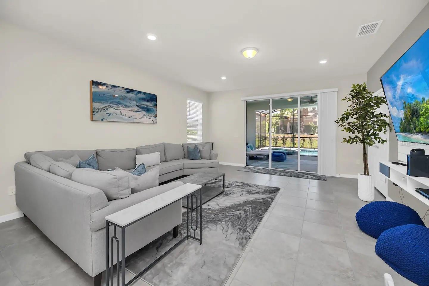 7263 OAKMOSS LOOP