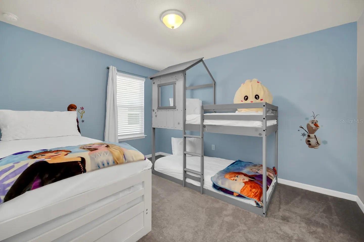 7263 OAKMOSS LOOP