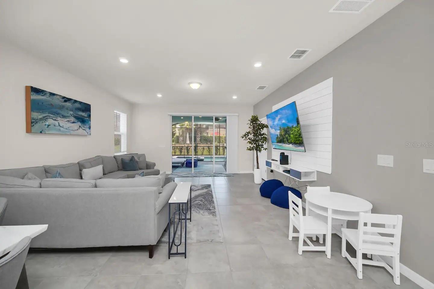 7263 OAKMOSS LOOP