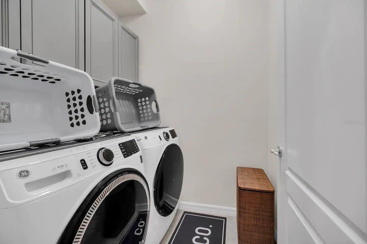 7263 OAKMOSS LOOP