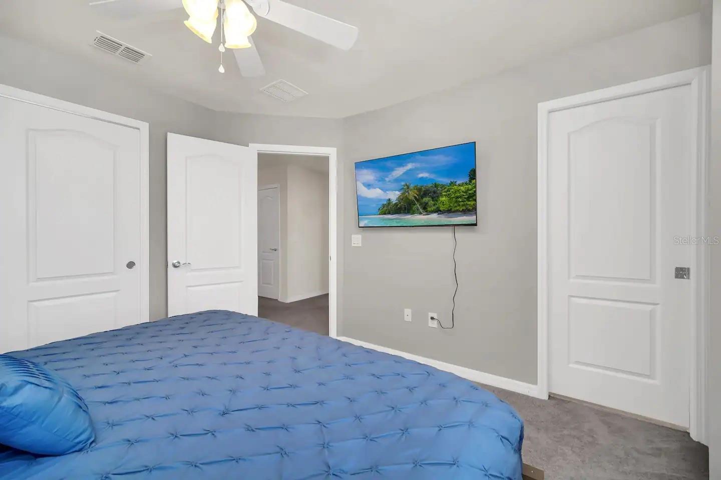 7263 OAKMOSS LOOP