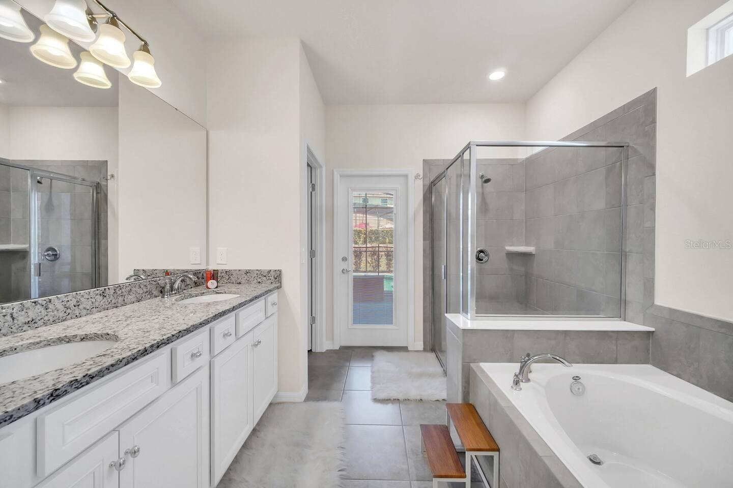 7263 OAKMOSS LOOP