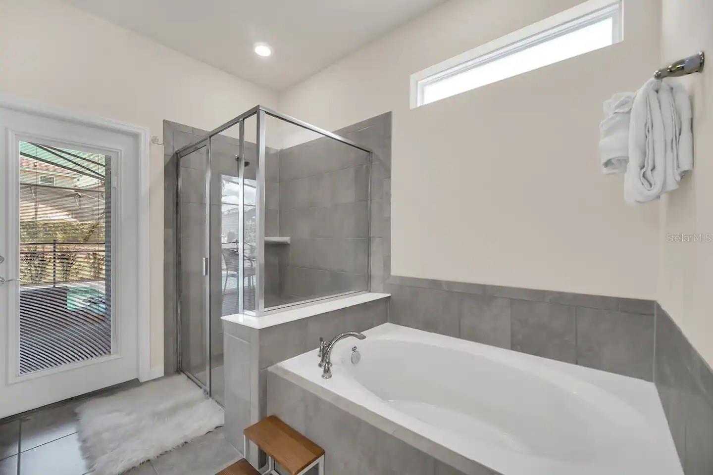 7263 OAKMOSS LOOP