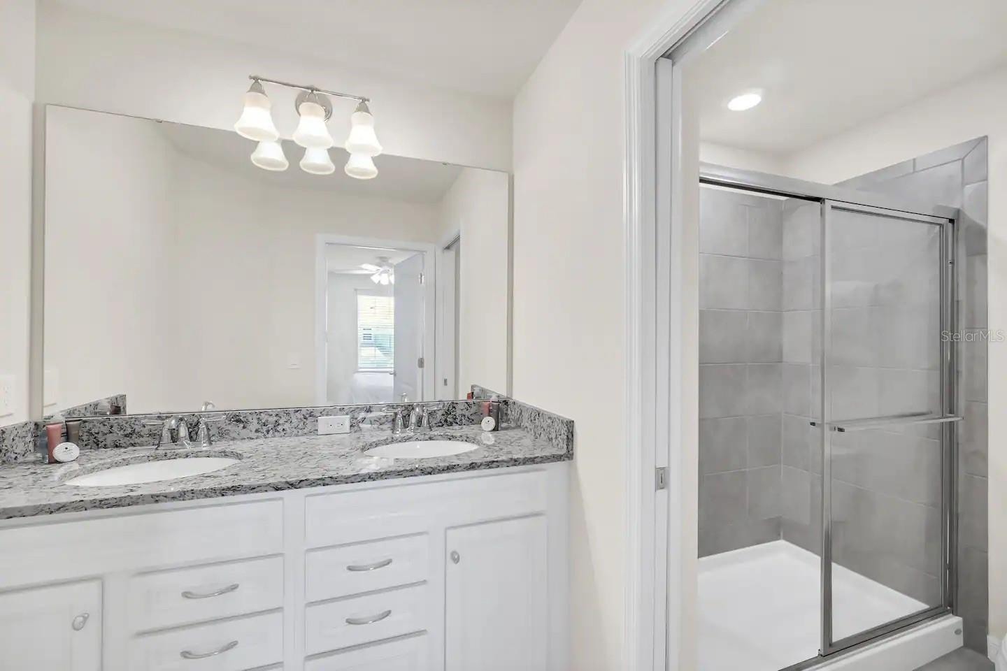 7263 OAKMOSS LOOP
