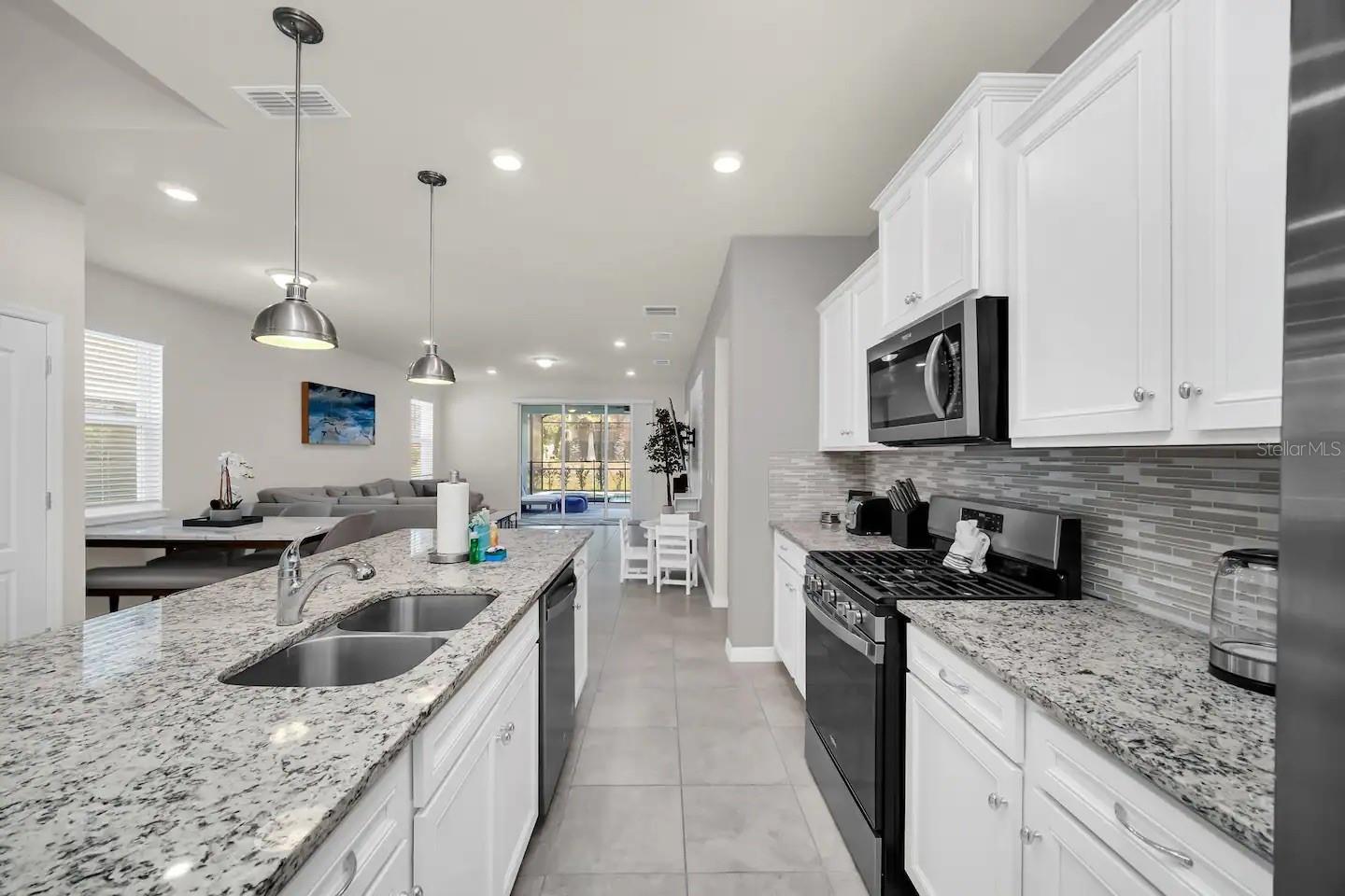 7263 OAKMOSS LOOP