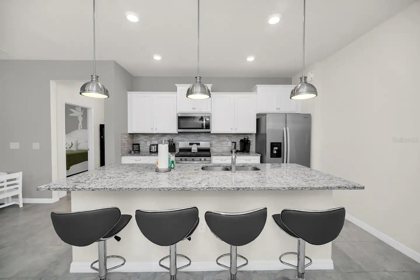 7263 OAKMOSS LOOP