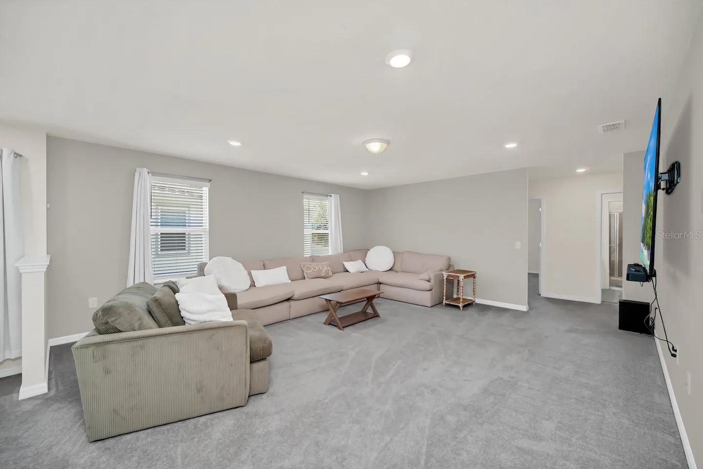 7263 OAKMOSS LOOP