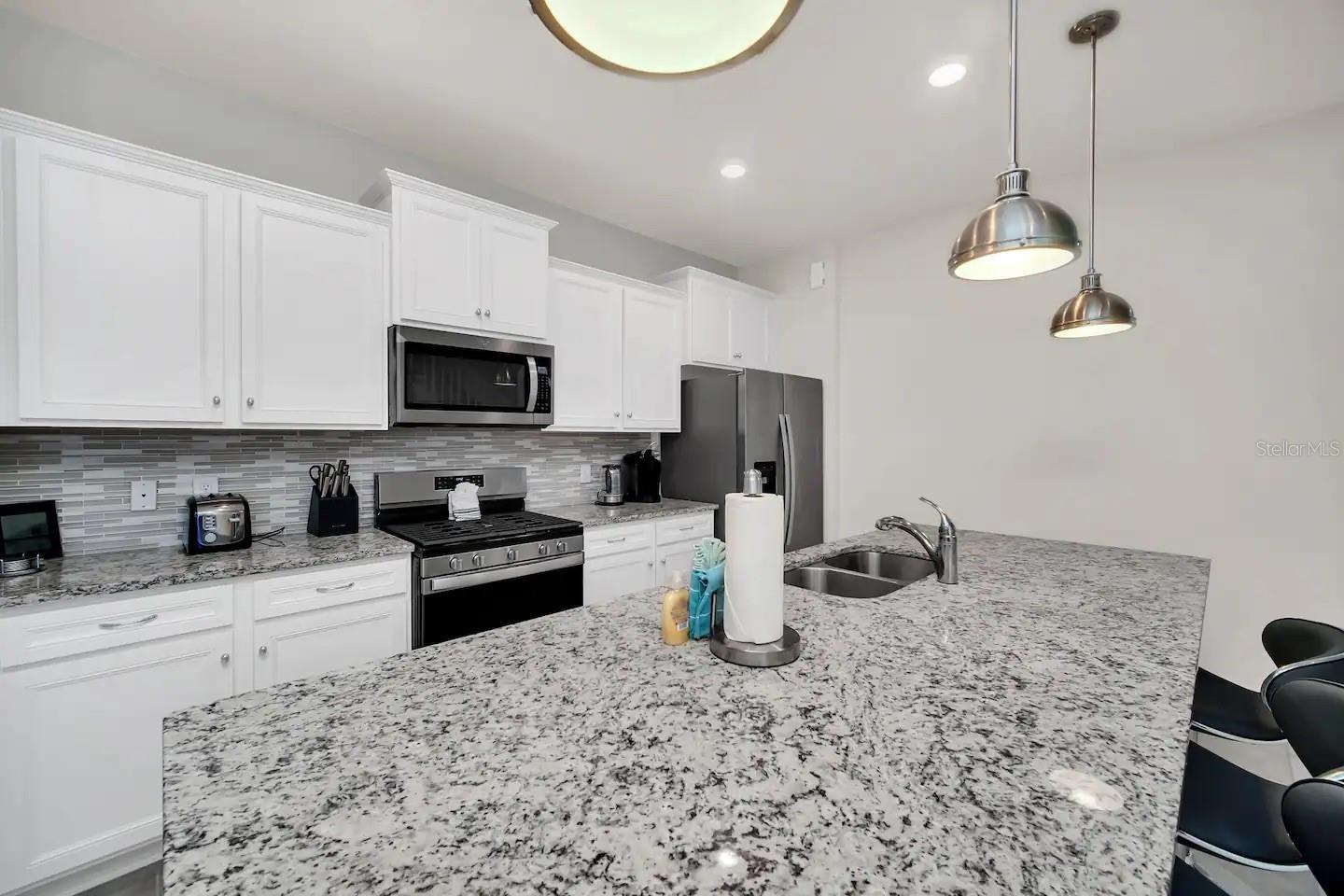 7263 OAKMOSS LOOP