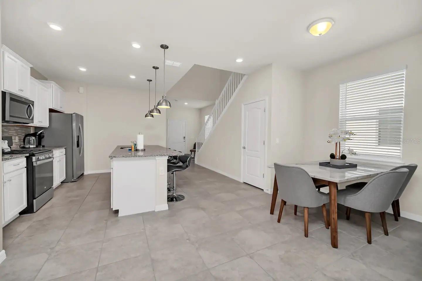 7263 OAKMOSS LOOP