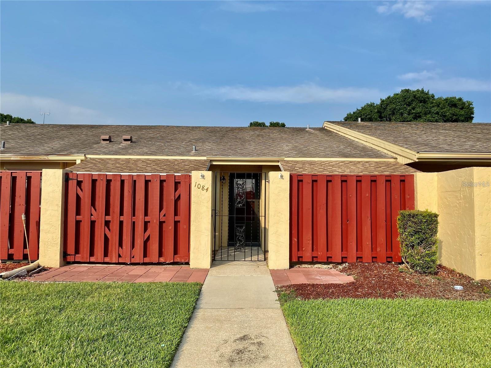 1084 PELHAM