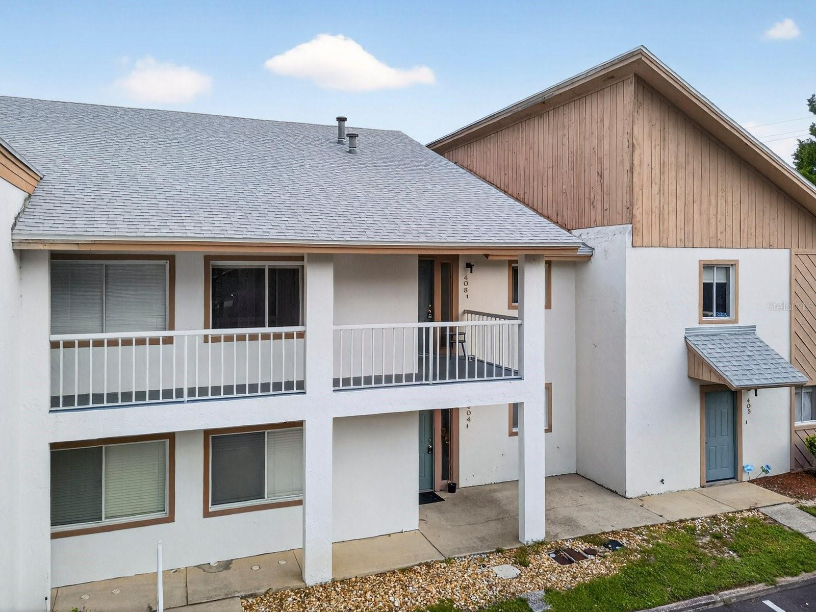 408 COUNTRY LANE #408