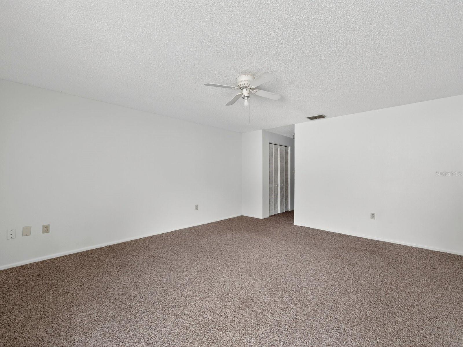 408 COUNTRY LANE #408