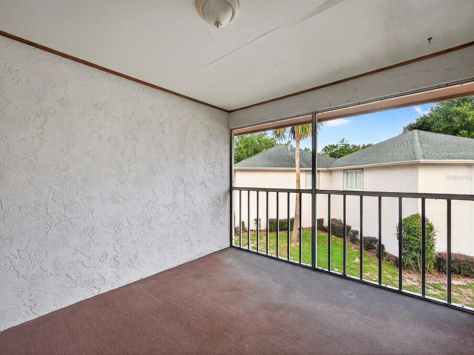 408 COUNTRY LANE #408