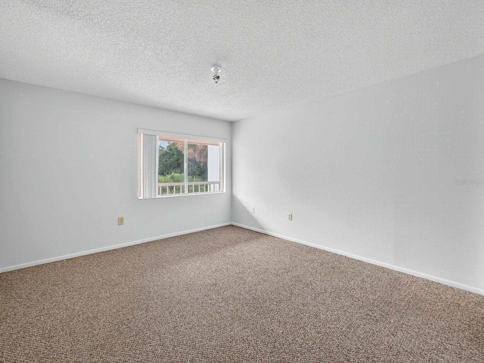 408 COUNTRY LANE #408