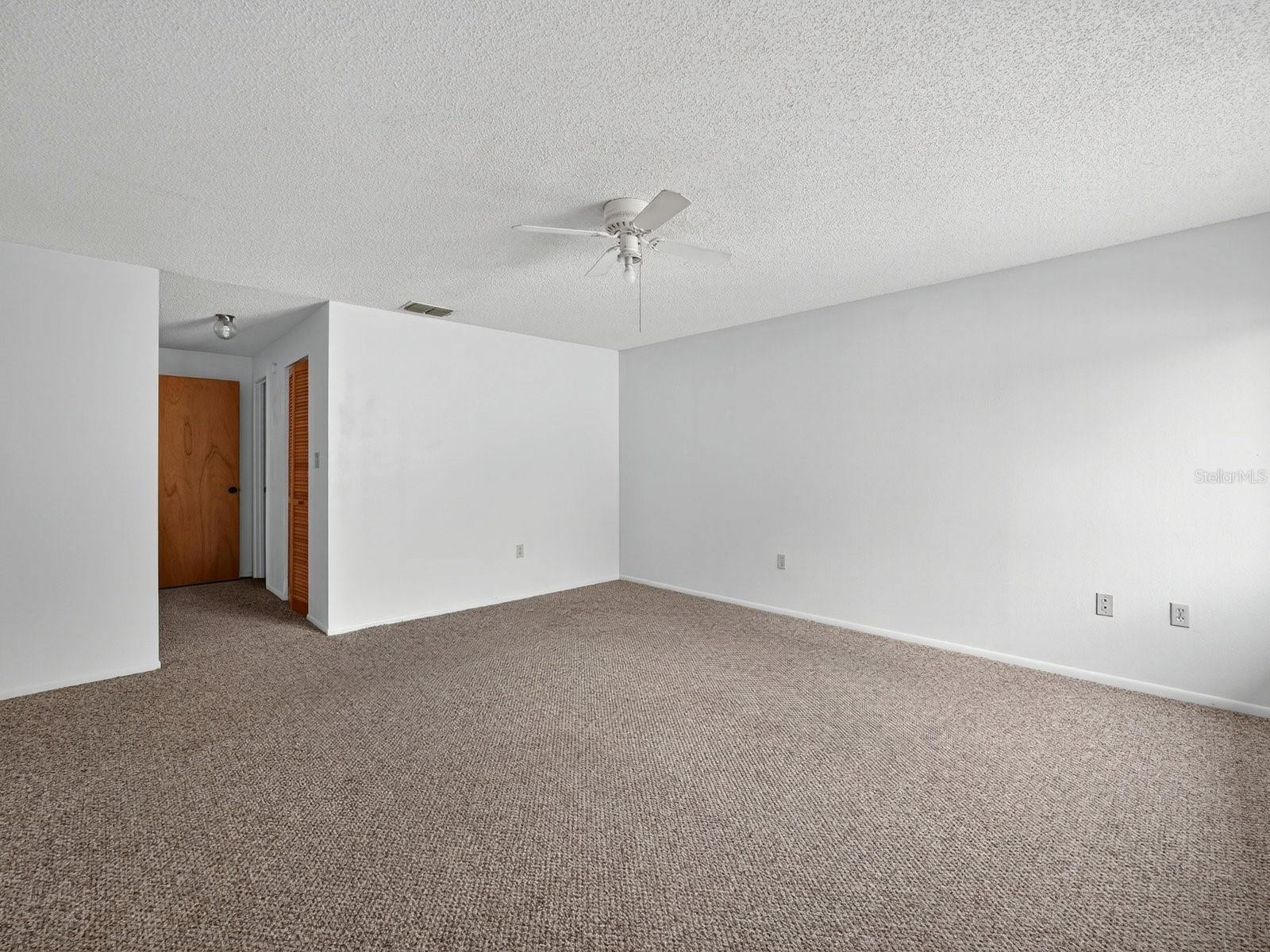 408 COUNTRY LANE #408