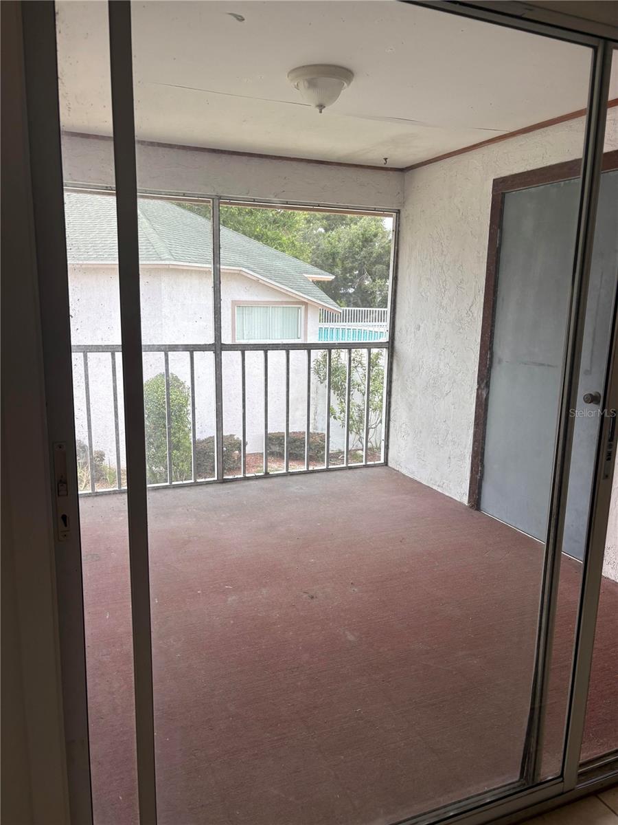 408 COUNTRY LANE #408